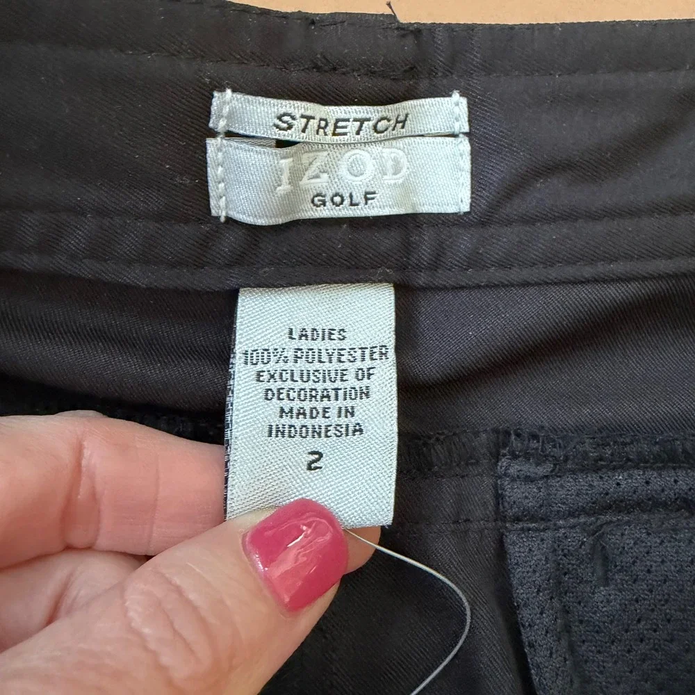 IZOD Golf Womens Black Swingflex Stretch Bermuda Shorts UPF 50 Size 2 NEW - Picture 3 of 13